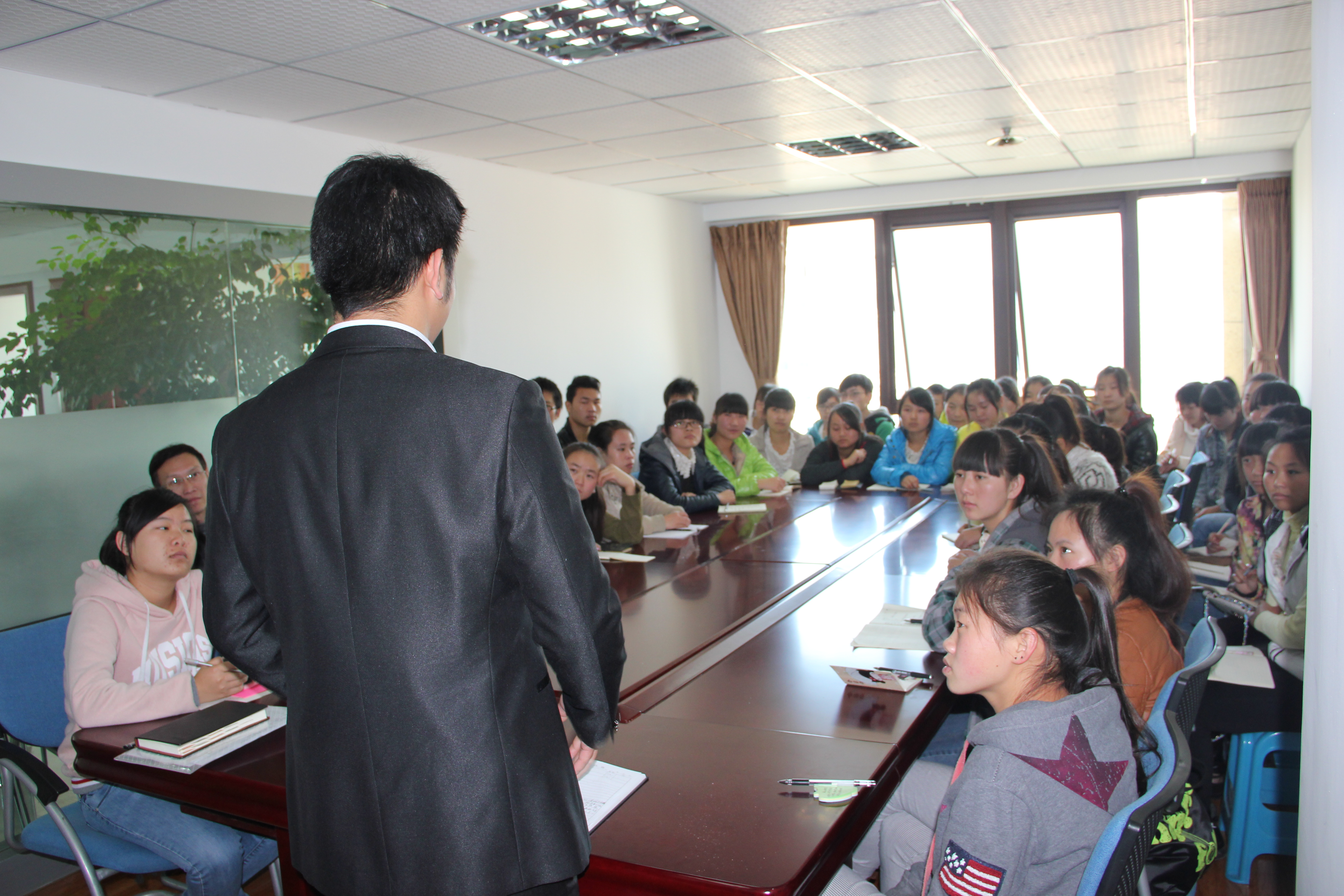 13年省财经毕业实习生就业指导